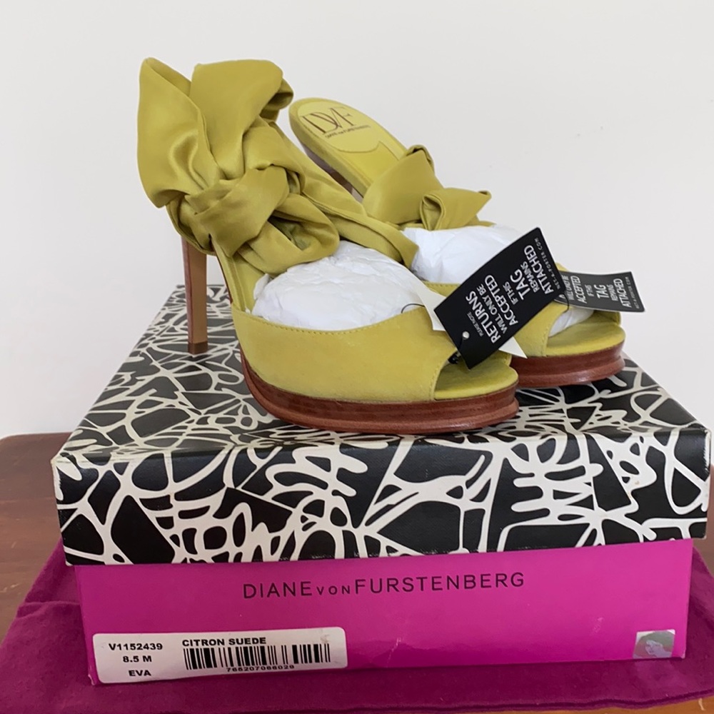 Diane von Furstenberg Pumps